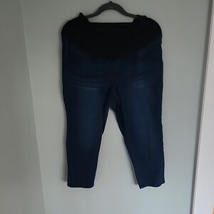 Maternity Dark Wash Jean Capris